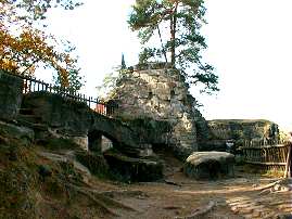 Pohled do starho jdra hradu.